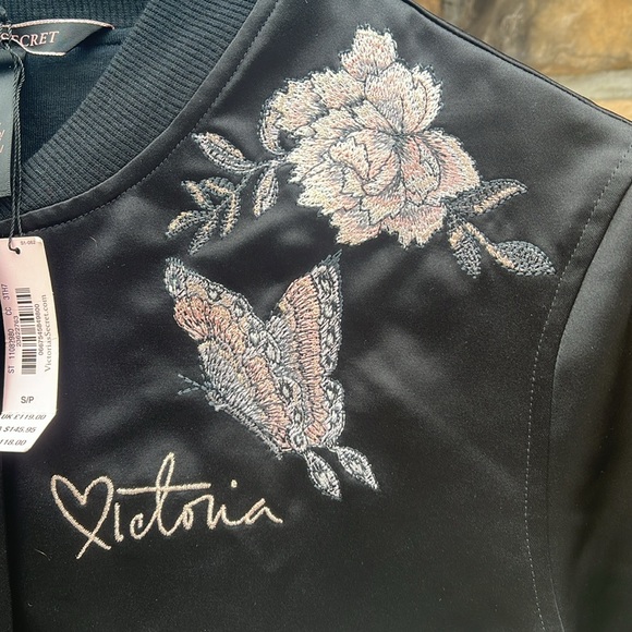 Cute vs jacket - Picture 4 of 14